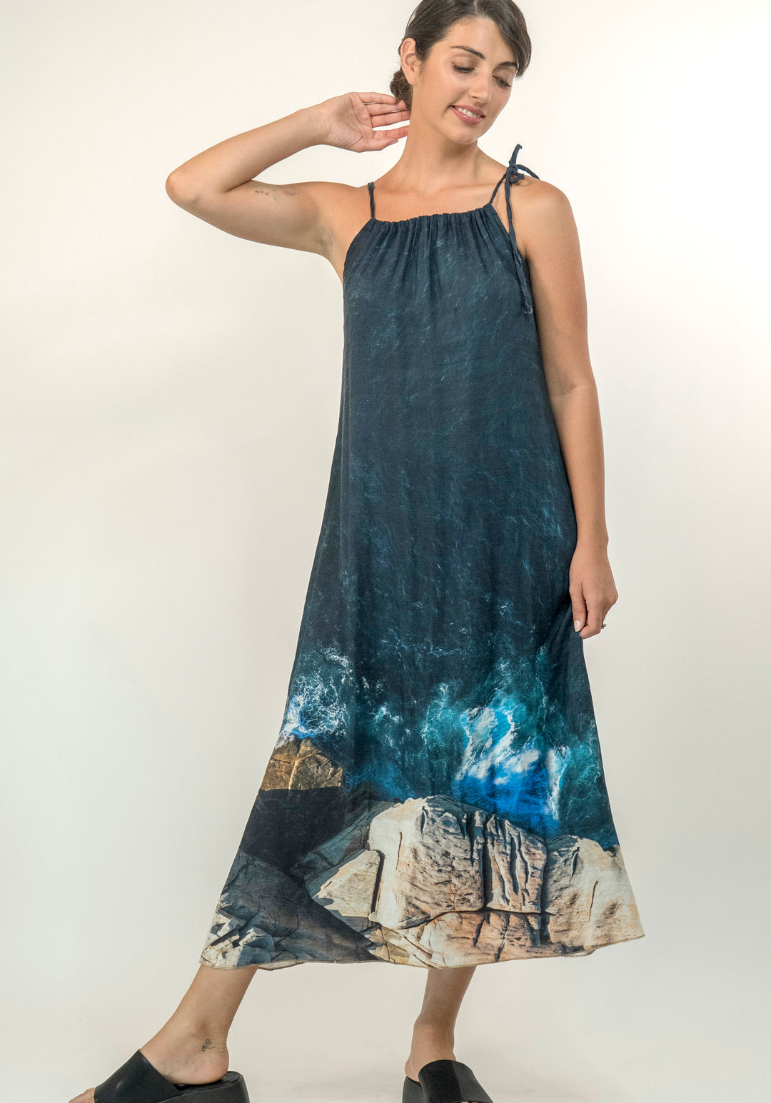 THE GAP LINEN TENCEL SHOESTRING DRESS
