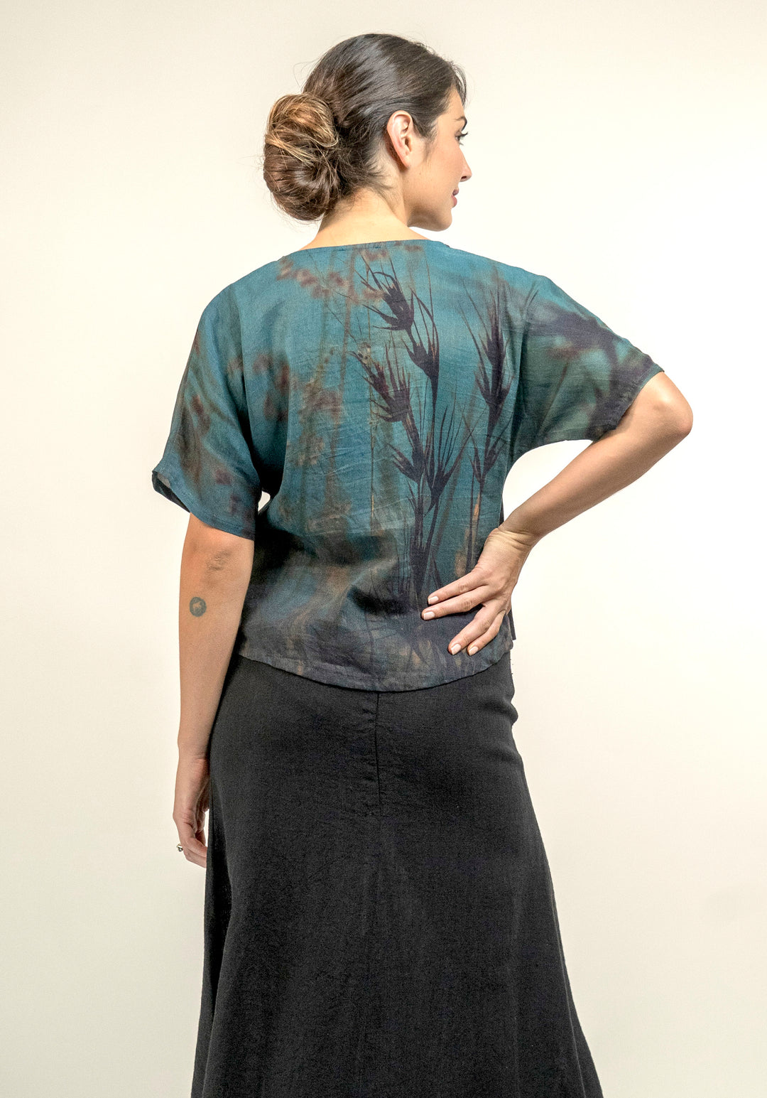 KANGAROO GRASS LINEN MODAL COWL TOP