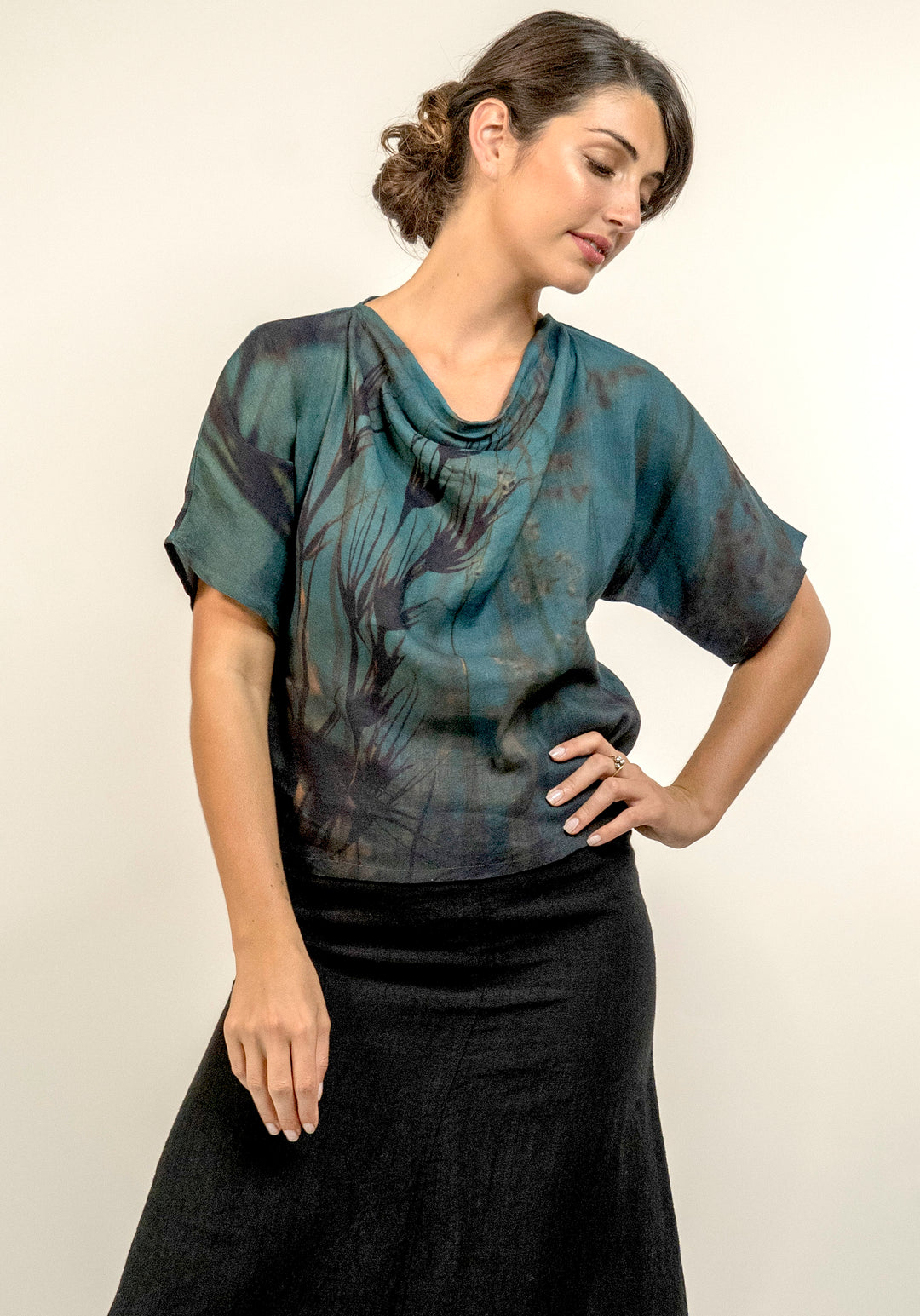 KANGAROO GRASS LINEN MODAL COWL TOP