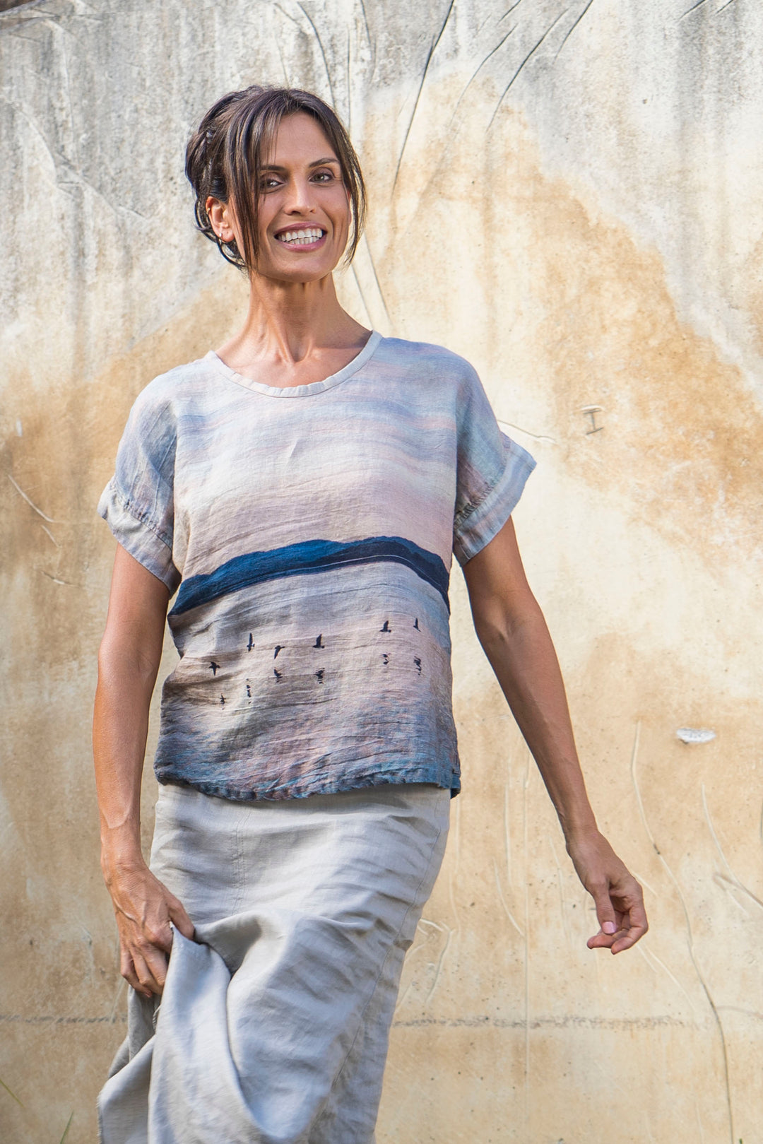 SEAGULLS ON SUNSET LINEN TSHIRT