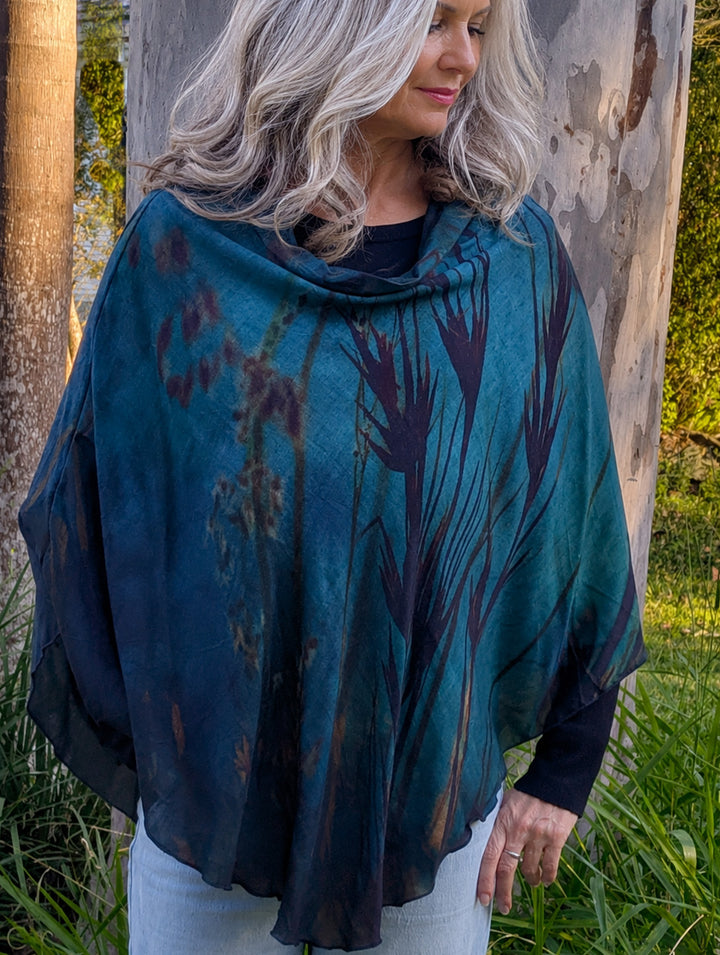 KANGAROO GRASS WOOL & SILK PONCHO