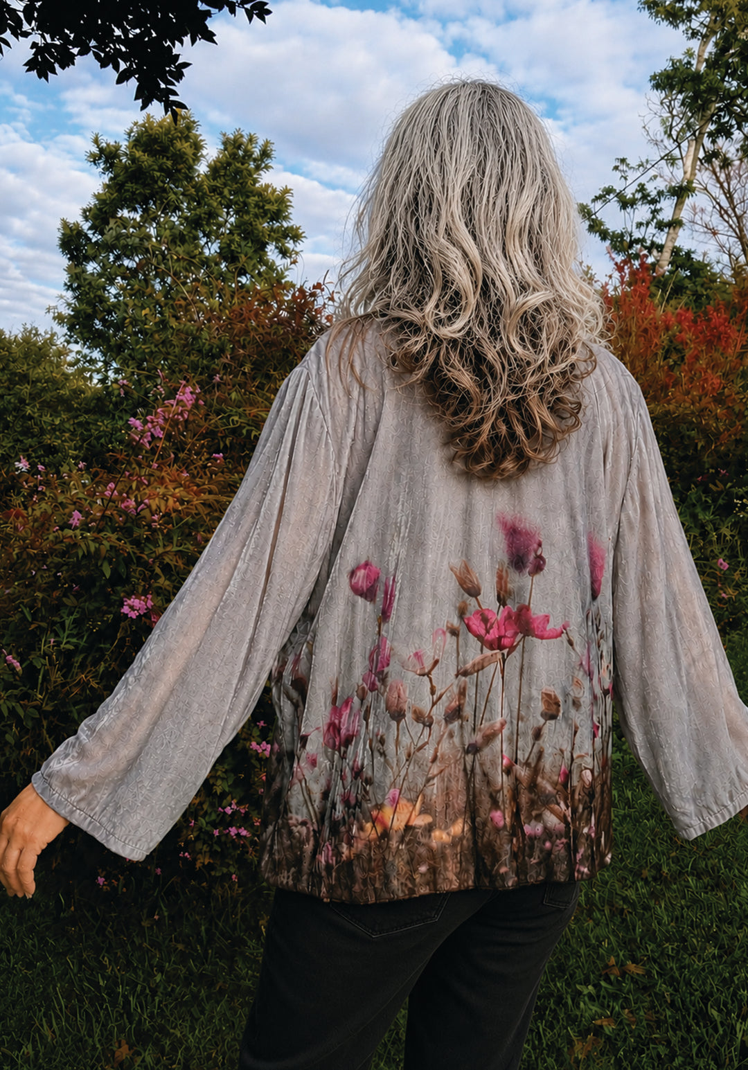 SEASIDE MEADOW SILK VELVET KIMONO